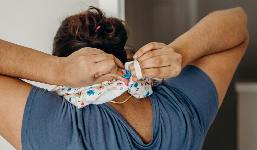 Hands free baby towel