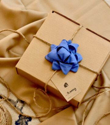 Reusable gift bow