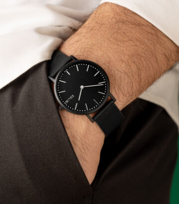 Solar Watch SOLIOS – Black dial & Black Mesh