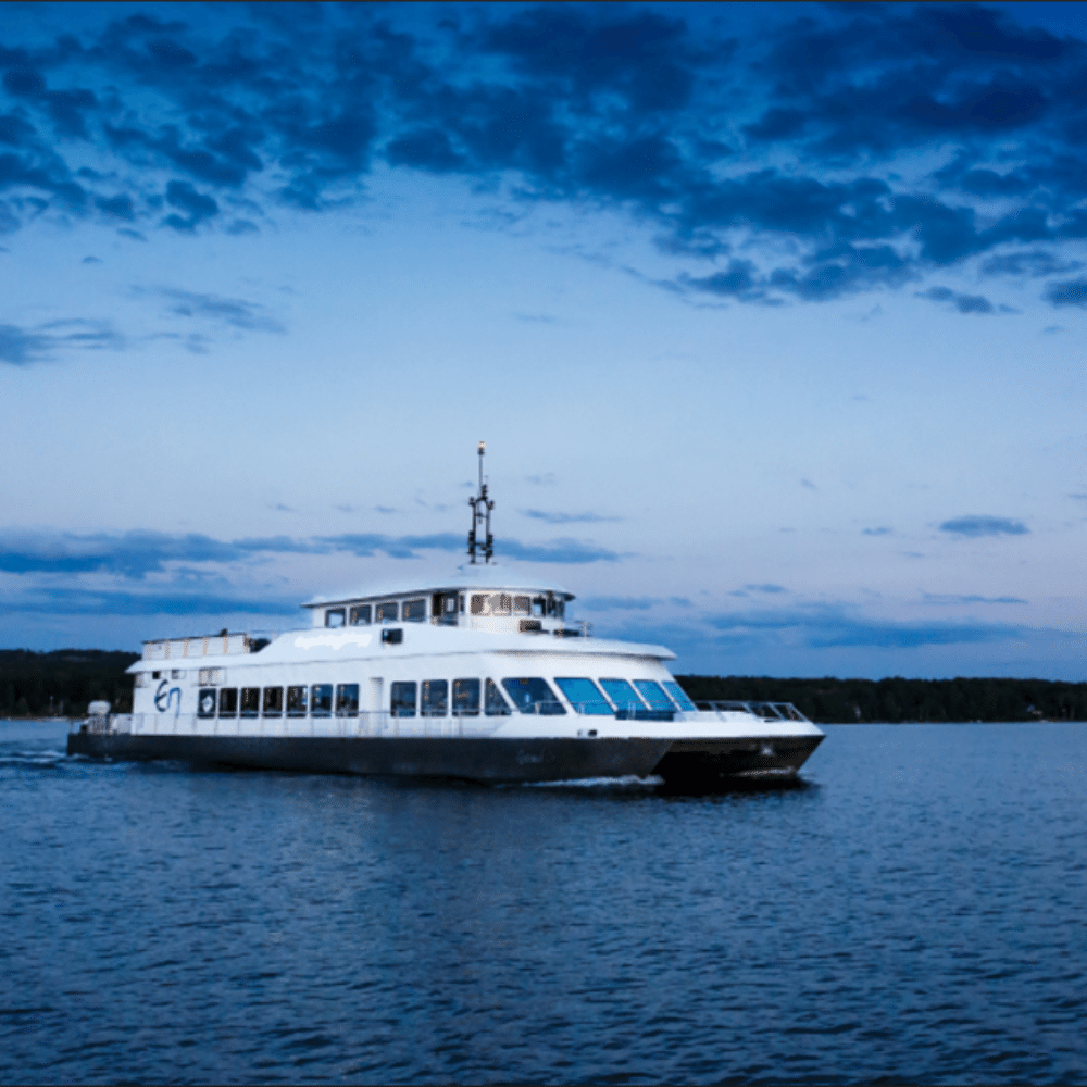 Romantic breakfast – Lunch cruise for two